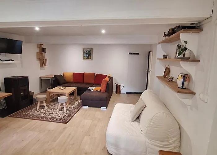 Holiday home Grande Maison De Montagne Restauree Vue Pyrenees, Pied Randos, Teletravail Ornolac-Ussat-les-Bains