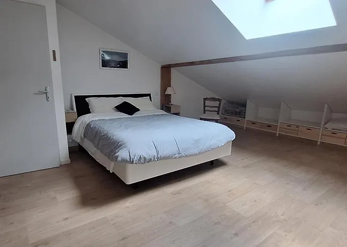 Holiday home Grande Maison De Montagne Restauree Vue Pyrenees, Pied Randos, Teletravail