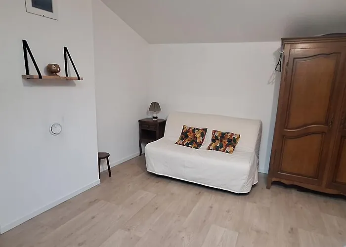 Holiday home Grande Maison De Montagne Restauree Vue Pyrenees, Pied Randos, Teletravail *